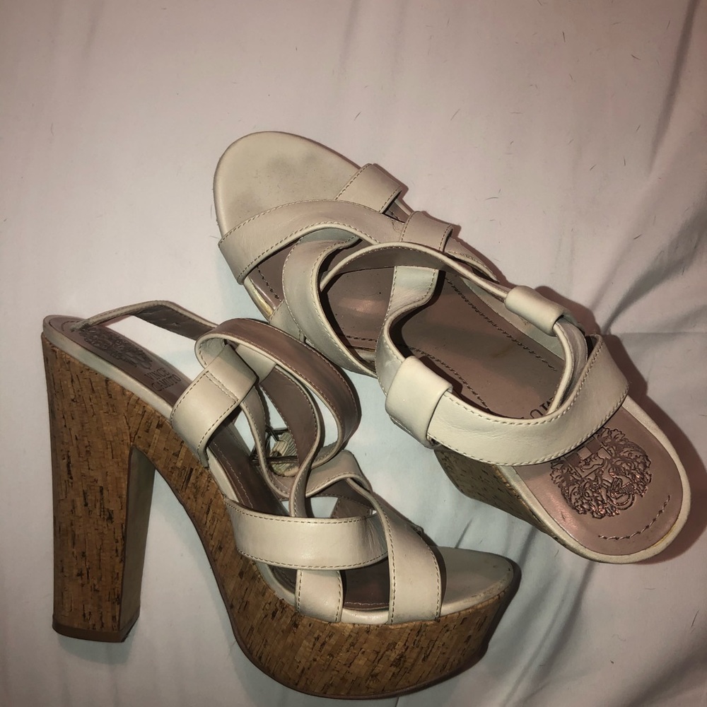 VINCE CAMUTO - CORK STRAP HEEL